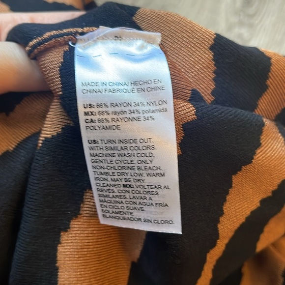 NWT new Chico’s Textured Tiger-Stripe‎ Bateau-Neck Sweater Size Medium - Picture 5 of 7